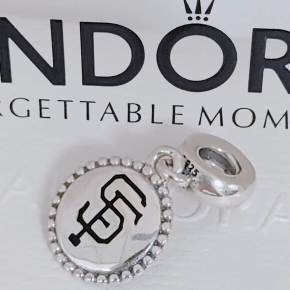 Pandora San Diego Padres MLB Logo Exclusive Dangle Charm with box - Picture 1 of 8